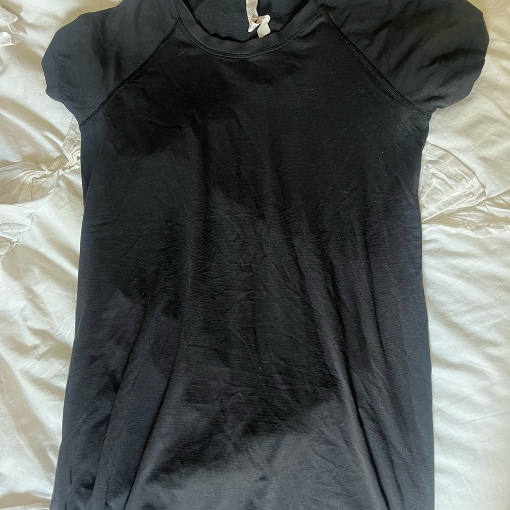 Black Lululemon Swiftly Tech Short Sleeve Tee